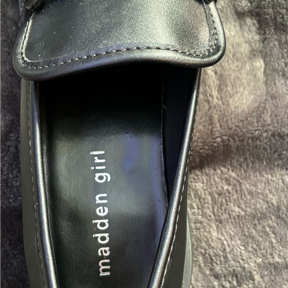 madden girl Hoxtonn Women's Block Heel Loafers Size 10 - Picture 8 of 15
